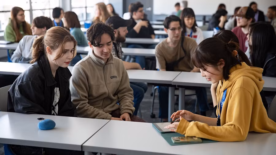 Nhật Bản rút ngắn chương trình sau đại học.