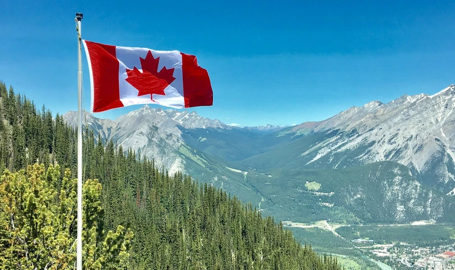 Hơn 5 nghìn việc làm bị cắt giảm tại Canada sau khi thay đổi giấy phép du học.
