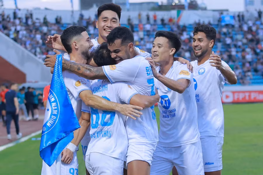 Thép Xanh Nam Định đã bảo vệ thành công ngôi vương V-League mùa 2024 - 2025. Ảnh: ITN