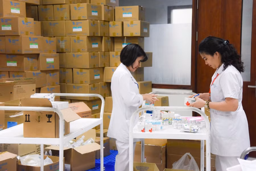 Trước sự thay đổi trong việc kê đơn thuốc, bệnh viện và các khoa phòng liên quan cần chủ động điều chỉnh quy trình.