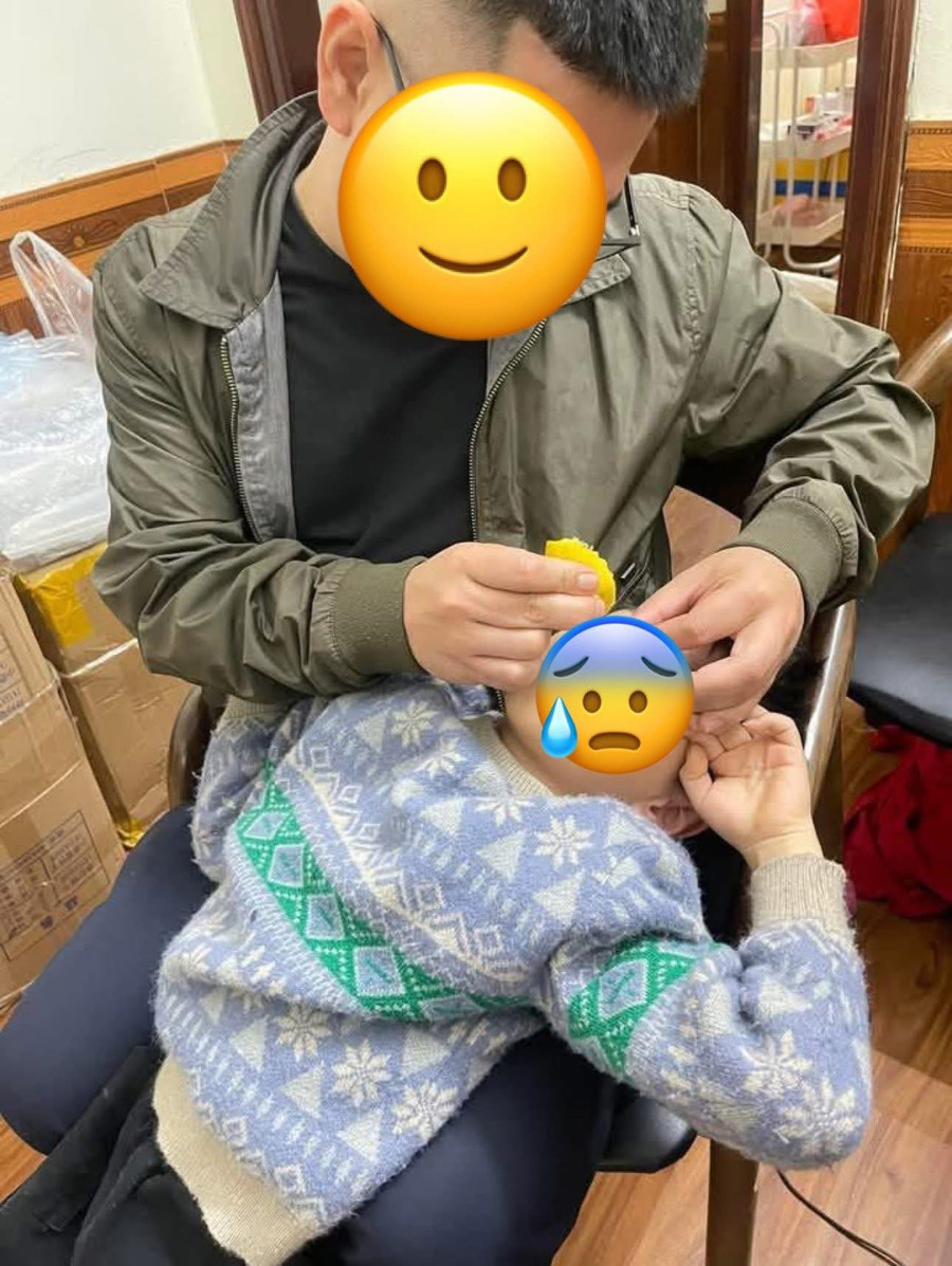 Một số người gây tranh cãi khi nhỏ nước cốt chanh vào mắt trẻ. Ảnh chụp màn hình canh-giac-voi-than-duoc-nuoc-cot-chanh-2.jpg