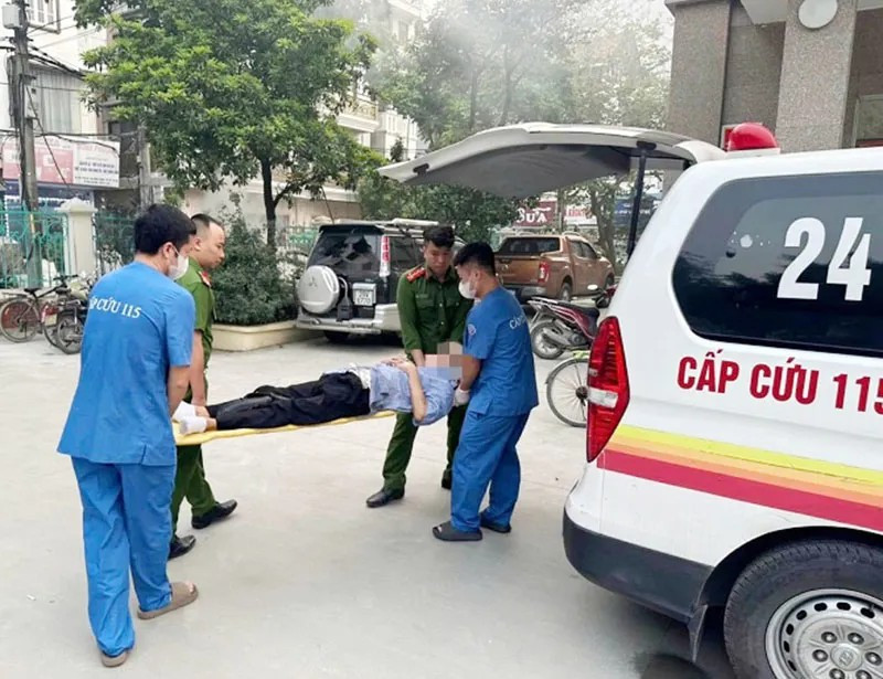 Trung tâm Cấp cứu 115 cấp cứu cho người bệnh. Ảnh minh họa