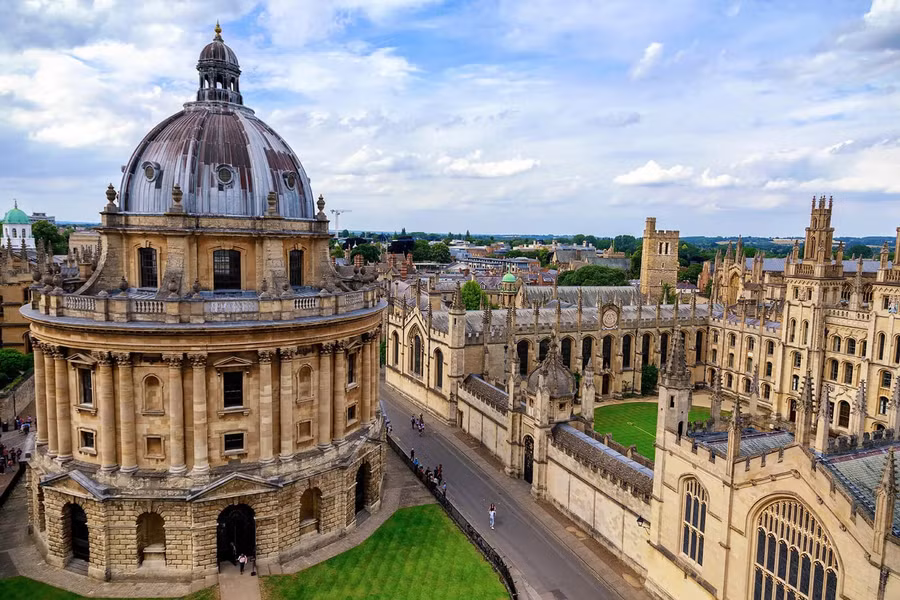 Đại học Oxford, Anh tiếp tục giữ vị trí đầu trong bảng xếp hạng đại học thế giới.