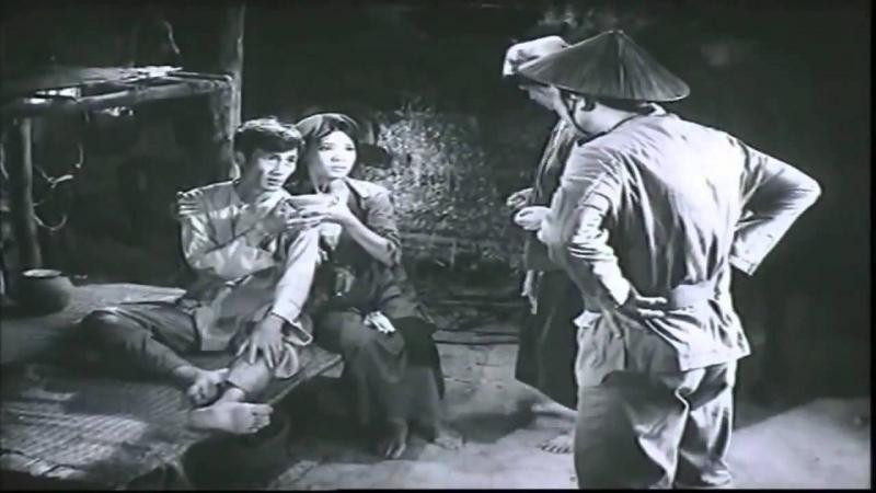 Nhân vật chị Dậu trong bộ phim cùng tên được đạo diễn Phạm Văn Khoa chuyển thể từ tiểu thuyết Tắt đèn của Ngô Tất Tố. Ảnh: INT xac-dinh-the-loai-trong-qua-trinh-doc-hieu1.jpg
