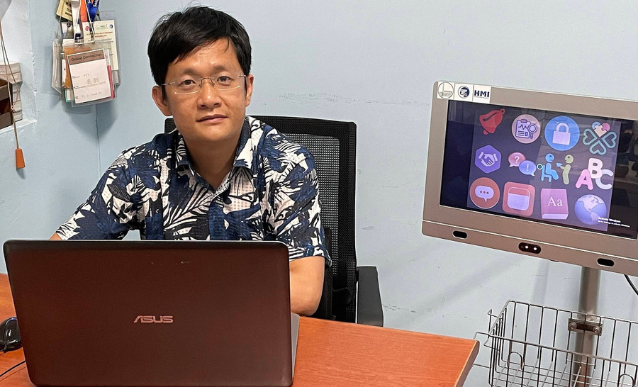 PGS.TS Lê Thanh Hà và sản phẩm nghiên cứu.