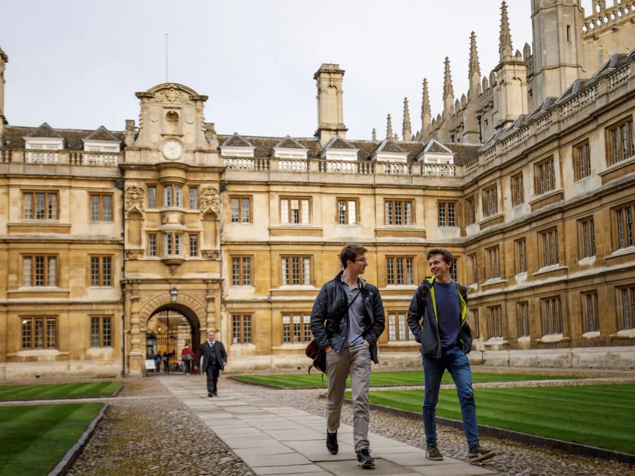 Đại học Cambridge là lựa chọn hàng đầu của sinh viên Mỹ.