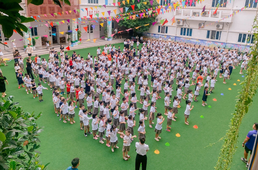 Trẻ tập thể dục giữa giờ tại trường. Ảnh minh họa: INT nguy-co-tim-mach-o-tre-tu-loi-song-it-van-dong-1.jpg