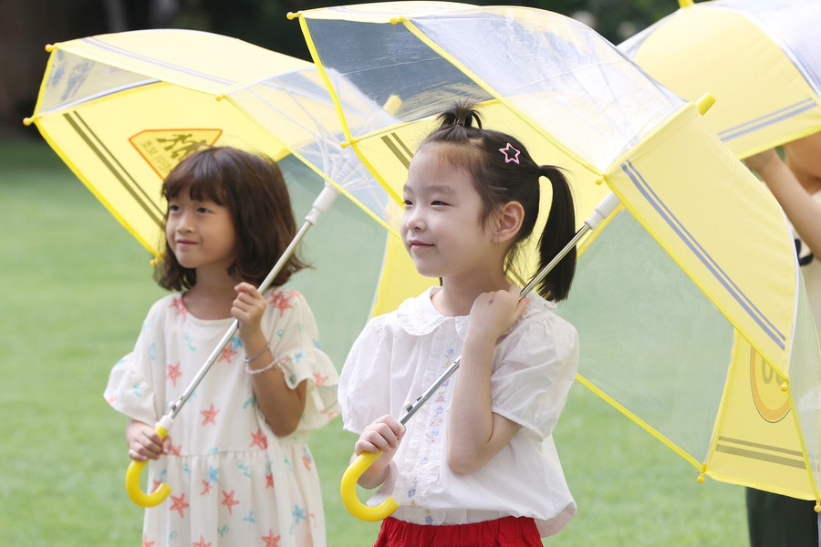 Trẻ em Hàn Quốc phải thi từ rất sớm.