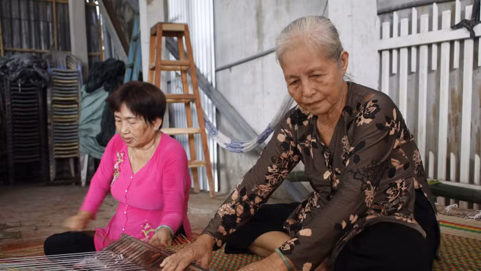 Làng chiếu Định Yên, một trong những làng nghề truyền thống tại Đồng Tháp.