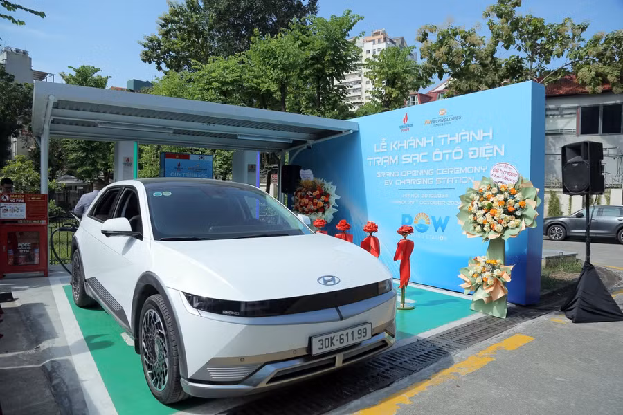 Trạm sạc xe điện thí điểm của PV Power.