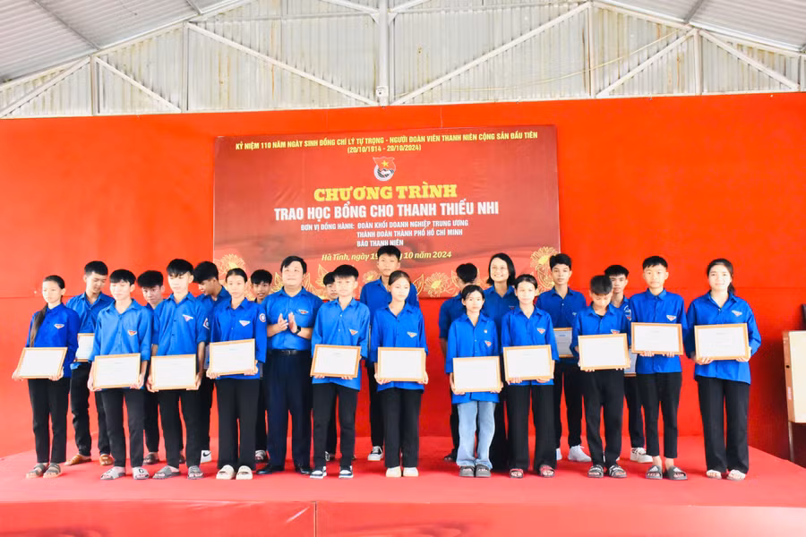 z5945932167196-6d11a3aeccb3f48a42a56373e70510ce-9797.jpg