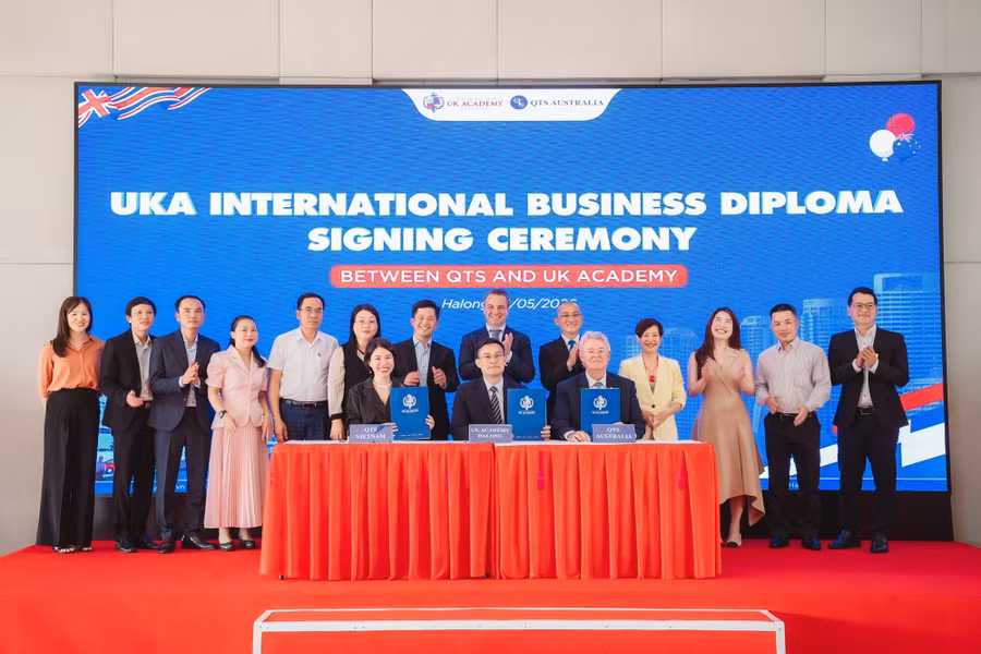 le-ky-ket-chuong-trinh-uka-ibd-voi-qts-australia.jpg