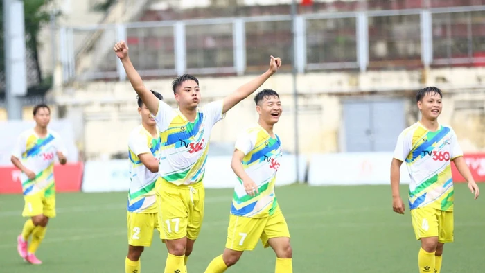 Một trận đấu tại giải.