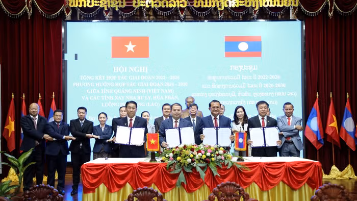 Bí thư Tỉnh ủy tỉnh Quảng Ninh và Bí thư Tỉnh ủy 3 tỉnh: Xay Nhạ Bu Ly, Hủa Phăn, Luông Pha Băng ký kết biên bản hội đàm về hợp tác giai đoạn 2026 - 2030.