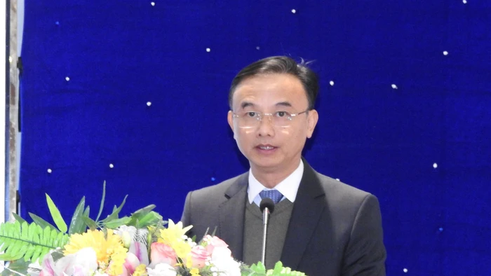 Ông Nguyễn Viết Lộc, Phó Bí thư Đảng ủy Bộ GD&ĐT phát biểu tại hội nghị.