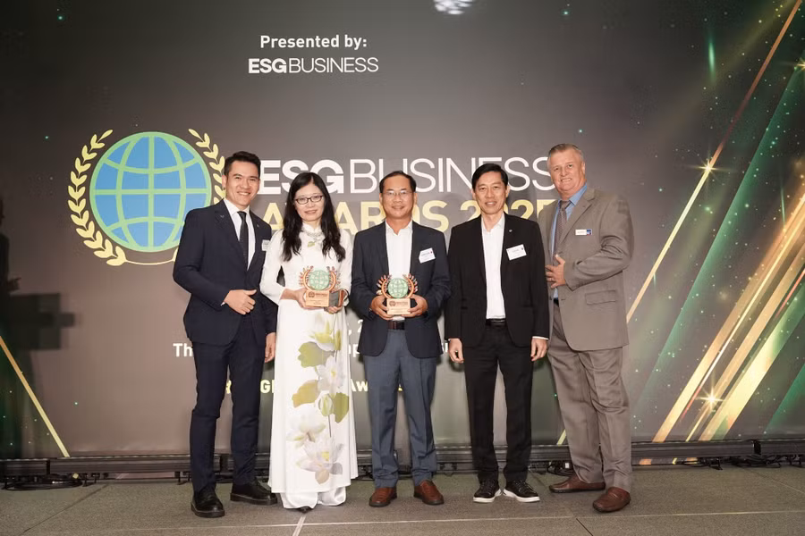 Đại diện các Tổ chức được ESG Business Award 2025 vinh danh.