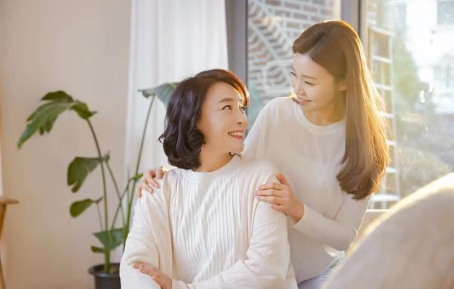 Lắng nghe thực sự không chỉ là trách nhiệm của đôi tai, mà còn là sự giao tiếp của tâm hồn. (Ảnh: ITN)