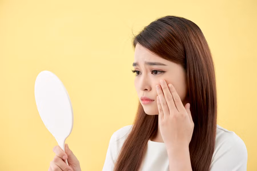 Thói quen ăn uống kém chắc chắn sẽ khiến bạn trông già hơn. (Ảnh: ITN)