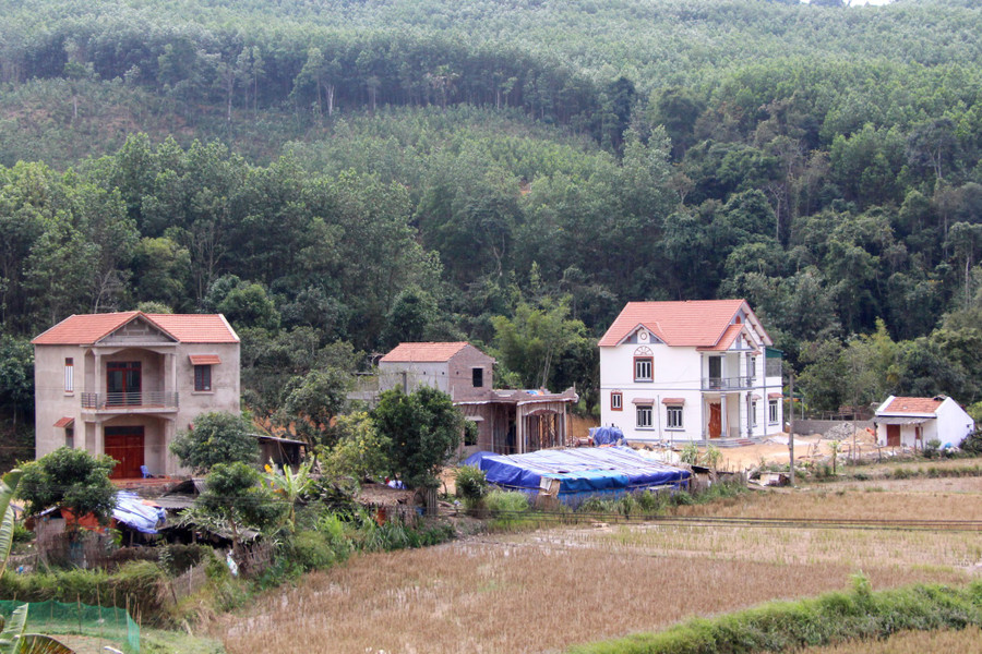 Những căn nhà khang trang ở vùng cao Quảng Ninh ngày càng nhiều. (Ảnh TL) image003.jpg