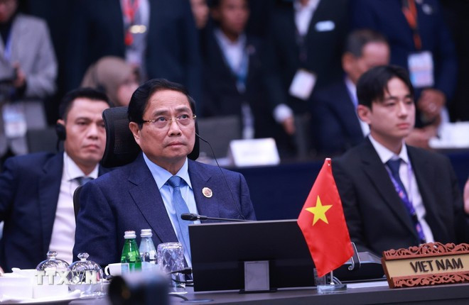 Thủ tướng Phạm Minh Chính tham dự Hội nghị Cấp cao Đông Á (EAS) lần thứ 20. (Ảnh: Dương Giang/TTXVN) Thủ tướng Phạm Minh Chính tham dự Hội nghị Cấp cao Đông Á (EAS) lần thứ 20. (Ảnh: Dương Giang/TTXVN)