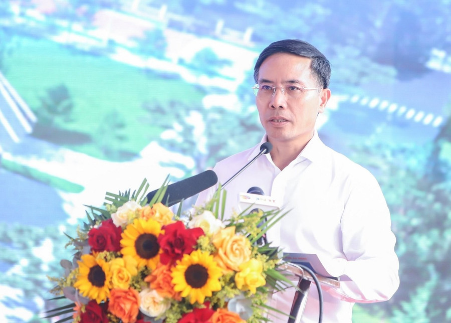Chủ tịch thành phố Đà Nẵng Phạm Đức Ấn phát biểu tại buổi lễ Chủ tịch thành phố Đà Nẵng Phạm Đức Ấn phát biểu tại buổi lễ