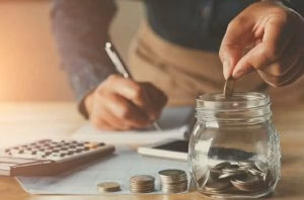 Dần cần quản lý tài chính chặt chẽ, Hợi tình cảm thăng trầm ngày 21/5