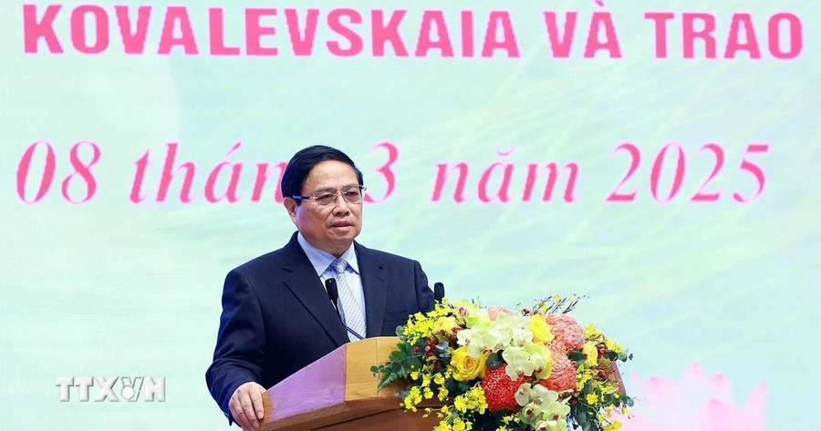 Thủ tướng: Cần có thêm giải thưởng vinh danh phụ nữ xuất sắc trên các lĩnh vực
