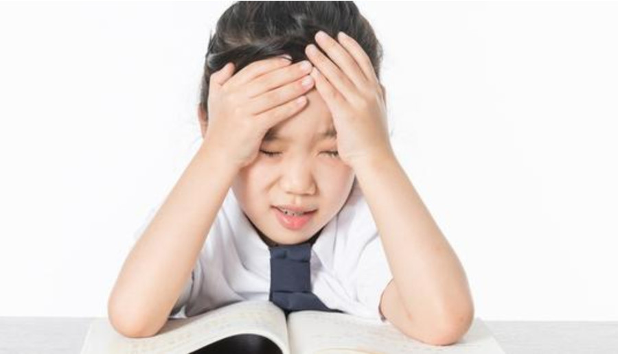 Nếu con không muốn nói về những gì đã xảy ra ở trường, cha mẹ không nên ép buộc con. (Ảnh: ITN). 2-neu-con-khong-muon-noi.jpg