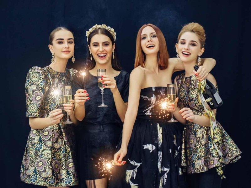 Tử vi 12 con giáp 10/1: Dần có cơ hội thăng tiến, Thìn gặp vận may tiền bạc