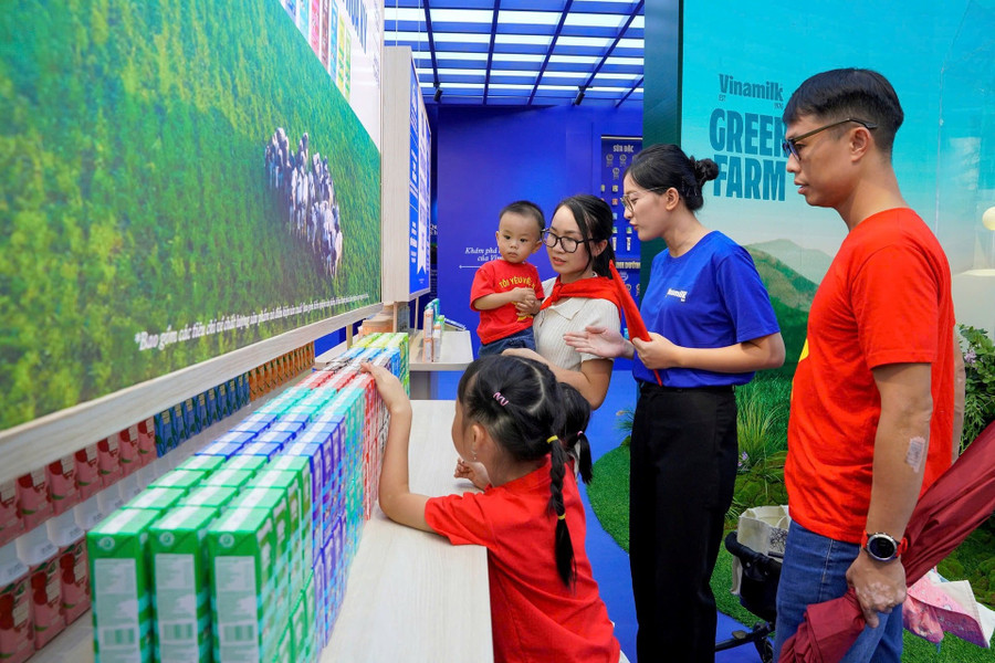Vinamilk - Sản phẩm quốc dân gắn bó với các gia đình và nhiều thế hệ người Việt Nam. (Ảnh: Nguyễn Đông)