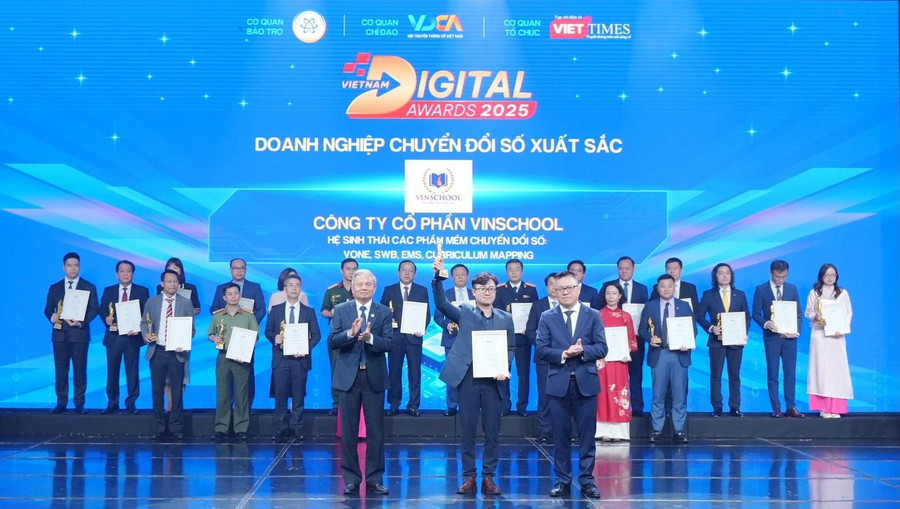 Hệ thống Giáo dục Vinschool được vinh danh “Doanh nghiệp chuyển đổi số xuất sắc” tại giải thưởng Vietnam Digital Awards 2025. Hệ thống Giáo dục Vinschool được vinh danh “Doanh nghiệp chuyển đổi số xuất sắc” tại giải thưởng Vietnam Digital Awards 2025.
