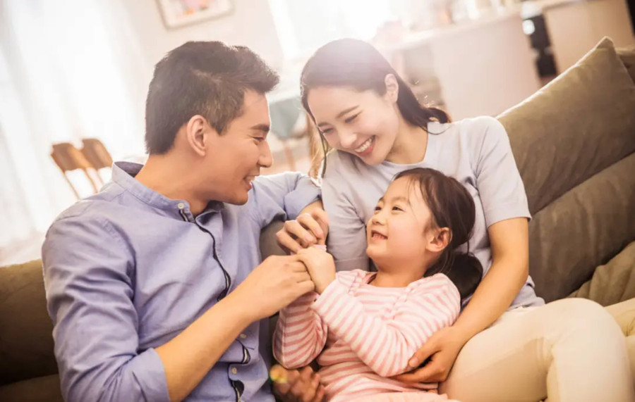 Nam giới nên được khuyến khích tham gia vào tất cả các khía cạnh của cuộc sống gia đình, bao gồm công việc nhà, chăm sóc con cái, giáo dục... (Ảnh: ITN).