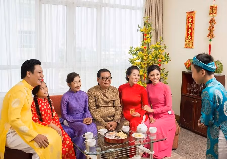 Lời chúc Tết Ất Tỵ 2025 ý nghĩa dành cho gia đình