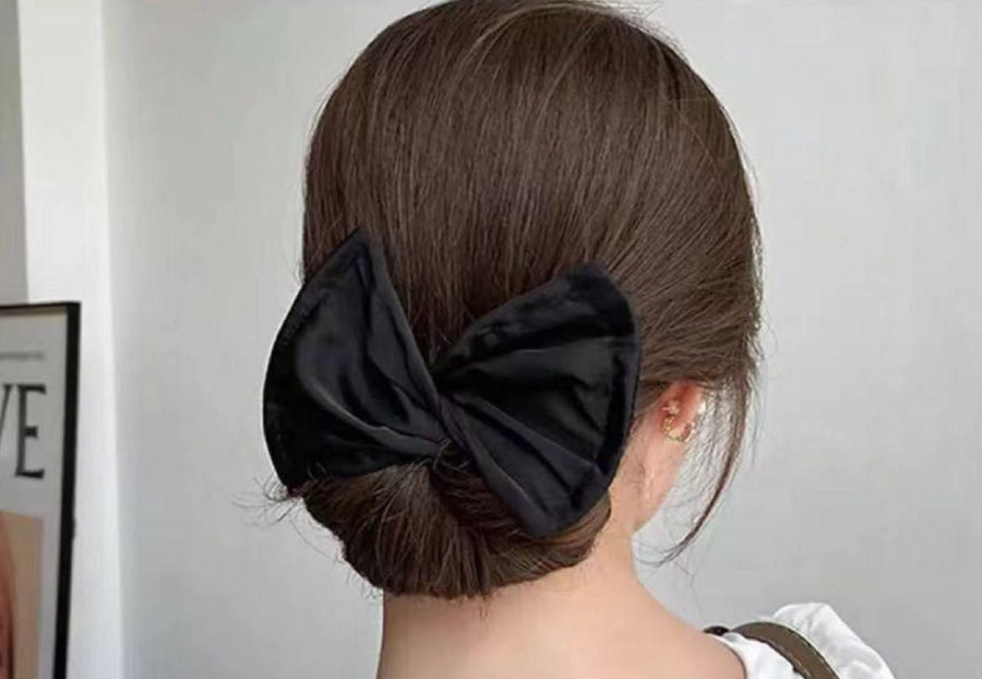 Dù chọn kiểu tóc nào, mọi người cũng nên nhớ đừng buộc tóc quá chặt. (Ảnh: ITN) 2-du-chon-kieu-toc-nao.jpg