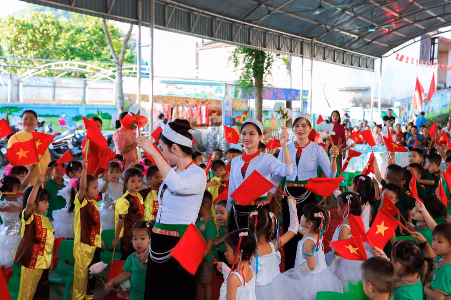 Đời sống của người dân xã Cao Dương ngày càng tốt hơn. Ảnh Trang TTĐT xã Cao Dương