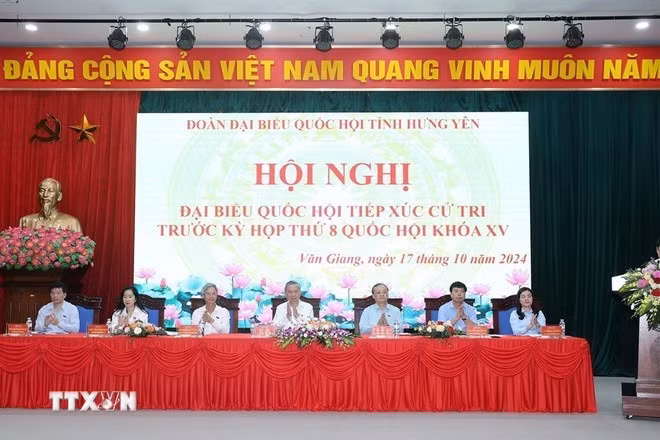 Tổng Bí thư, Chủ tịch nước Tô Lâm cùng Đoàn đại biểu Quốc hội tỉnh Hưng Yên dự Hội nghị. (Ảnh: Trí Dũng/TTXVN).