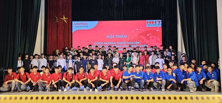 Học bổng VMC - Chắp cánh ước mơ cho 200 tân sinh viên Khoa Kỹ thuật Điện - Điện tử