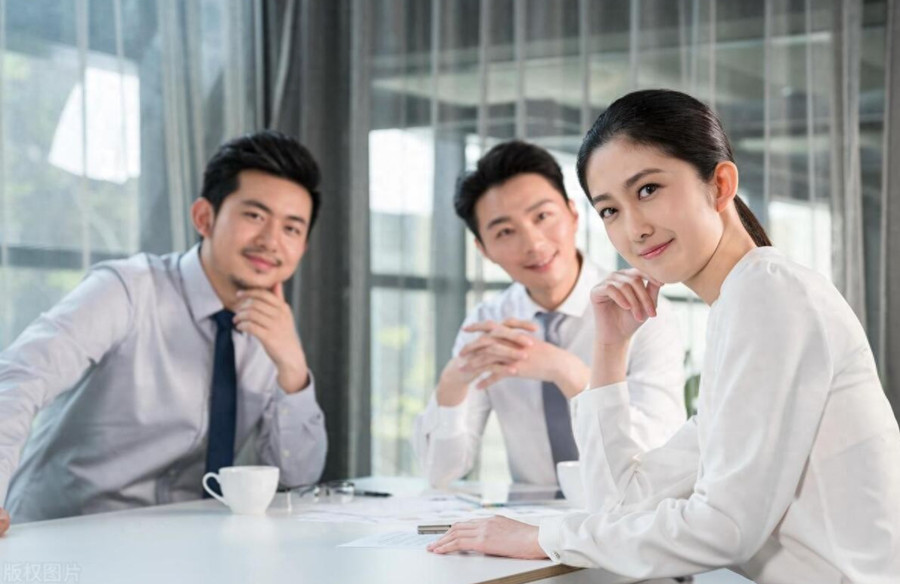 Khi đối mặt với những yêu cầu công việc không hợp lý từ đồng nghiệp, đừng dễ dàng đồng ý chỉ vì tình cảm. (Ảnh: ITN).