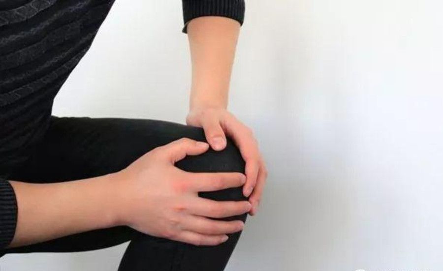 Viêm khớp không còn là bệnh của người già yếu, ngày càng nhiều người trung niên cũng bắt đầu bị ảnh hưởng. (Ảnh: ITN)