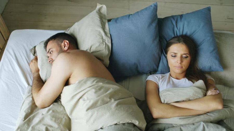 Tình dục sau mãn kinh không nhất thiết phải lùi vào dĩ vãng, nhưng đó là một sự thật mà nhiều phụ nữ phải âm thầm đối mặt. (Ảnh: ITN)