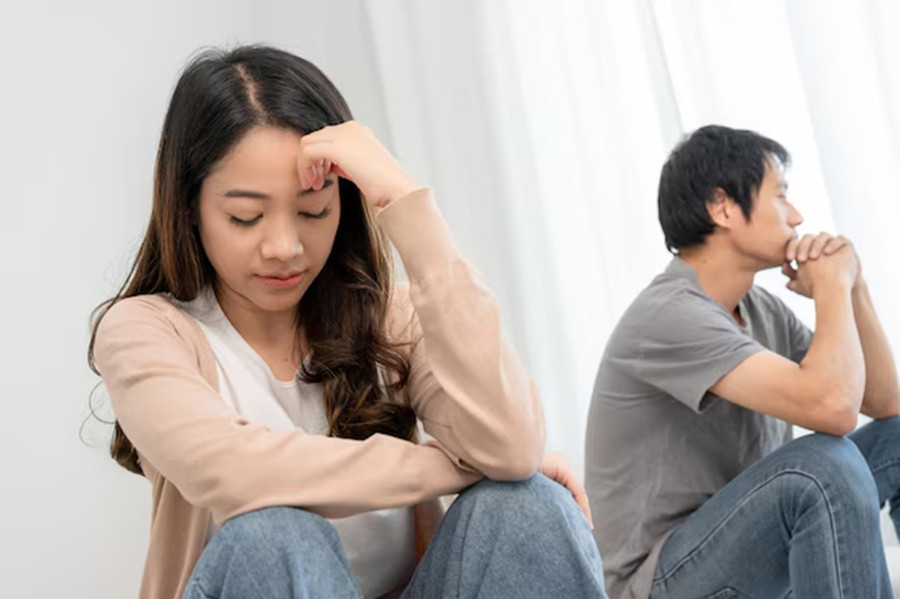 Nếu bạn bắt đầu cảm thấy đối phương chỉ thụ động chấp nhận sự quan tâm của mình, hãy lùi lại một bước và xem xét những gì đang xảy ra giữa hai người. (Ảnh: ITN). 2-neu-ban-bat-dau-cam-thay.jpg