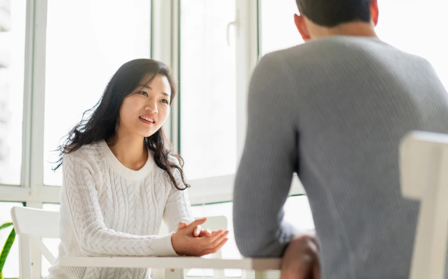 Bạn có bao giờ nhận thấy một số người bạn chỉ xuất hiện khi họ cần giúp đỡ? (Ảnh: ITN).