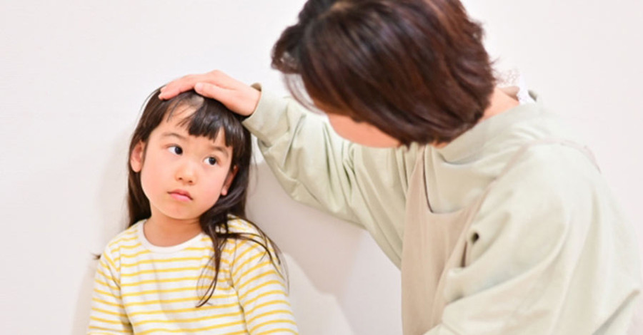Để thúc đẩy con cái tiến bộ, một số phụ huynh luôn tìm đối thủ mạnh hơn cho con. (Ảnh: ITN). 2-de-thuc-day-con-cai-tien-bo.jpg