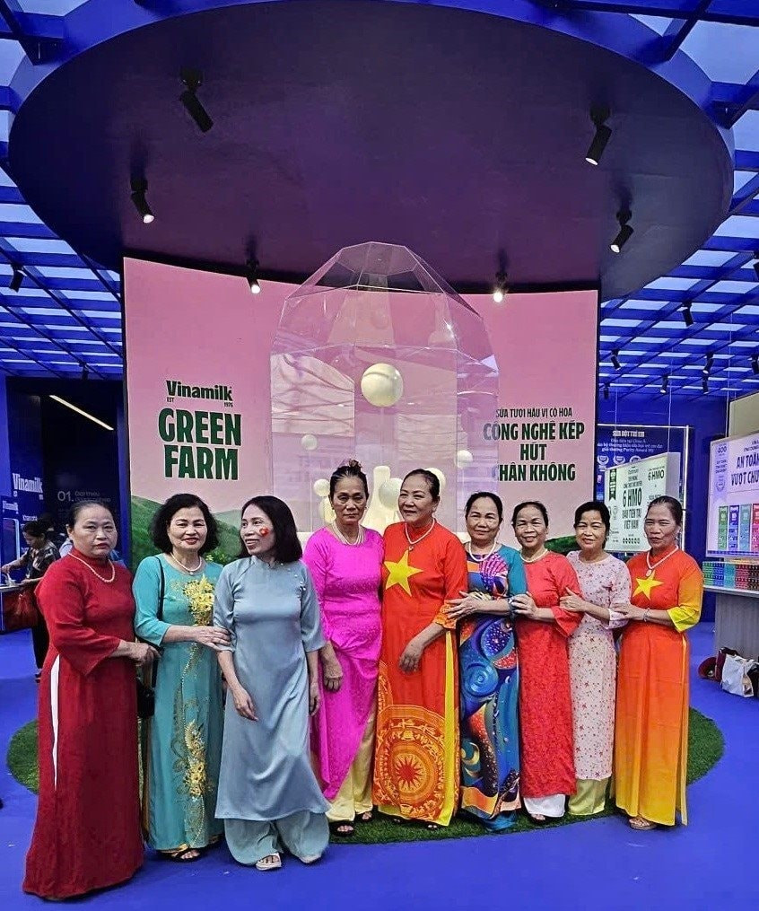 Không gian triển lãm của Vinamilk còn có nhiều góc &quot;check - in&quot; cho khách tham quan.