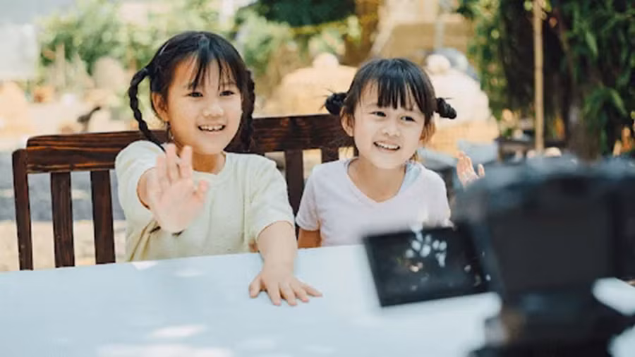 Một đứa trẻ tự tin có thể xác định và xây dựng điểm mạnh của mình cũng như nuôi dưỡng bản thân bằng lòng trắc ẩn. (Ảnh: ITN)