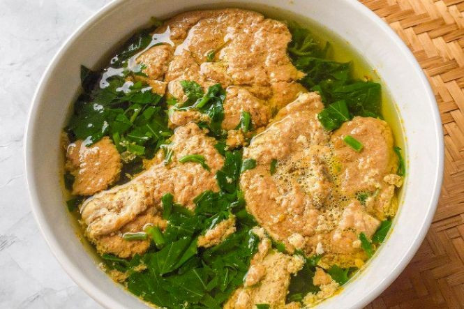 Canh cua không chỉ là những món ăn dân dã của bà con nông dân mà người dân thành phố cũng rất ưa chuộng. 1.jpg