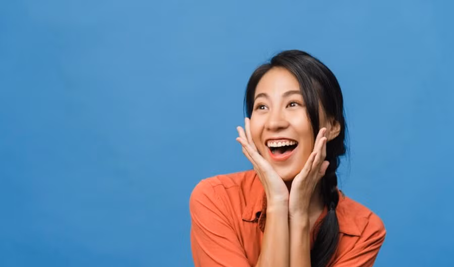 Hầu hết các cô gái đều tìm thấy hạnh phúc trong những điều đơn giản và tưởng như không đáng kể. (Ảnh: ITN).