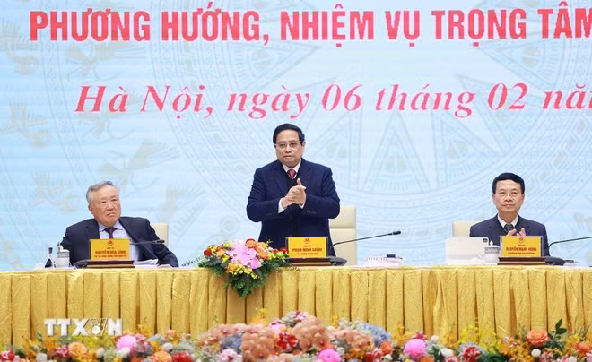 Thủ tướng Phạm Minh Chính chủ trì Phiên họp tổng kết hoạt động của Ủy ban và Đề án 06. (Ảnh: Dương Giang/TTXVN).