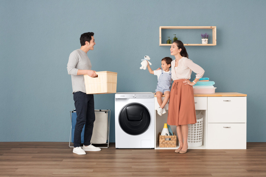 Họ dùng sự thấu hiểu, tôn trọng, giao tiếp, tin tưởng, khích lệ và làm gương, khiến chồng cảm thấy mãn nguyện và hạnh phúc trong hôn nhân. (Ảnh: ITN) 2-ho-dung-su-thau-hieu.jpg