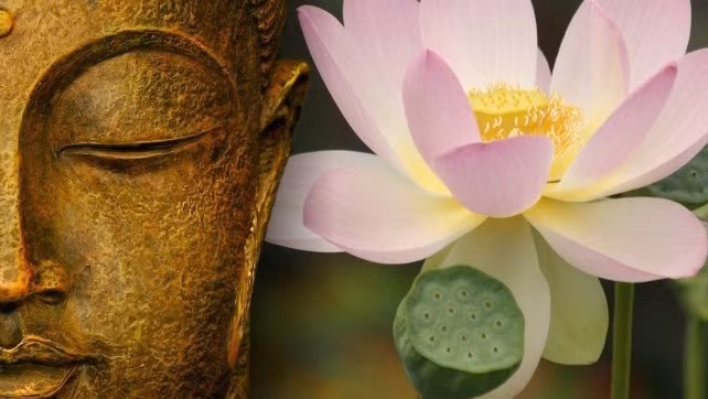 Văn khấn mùng 1 tháng Hai Âm lịch năm 2025